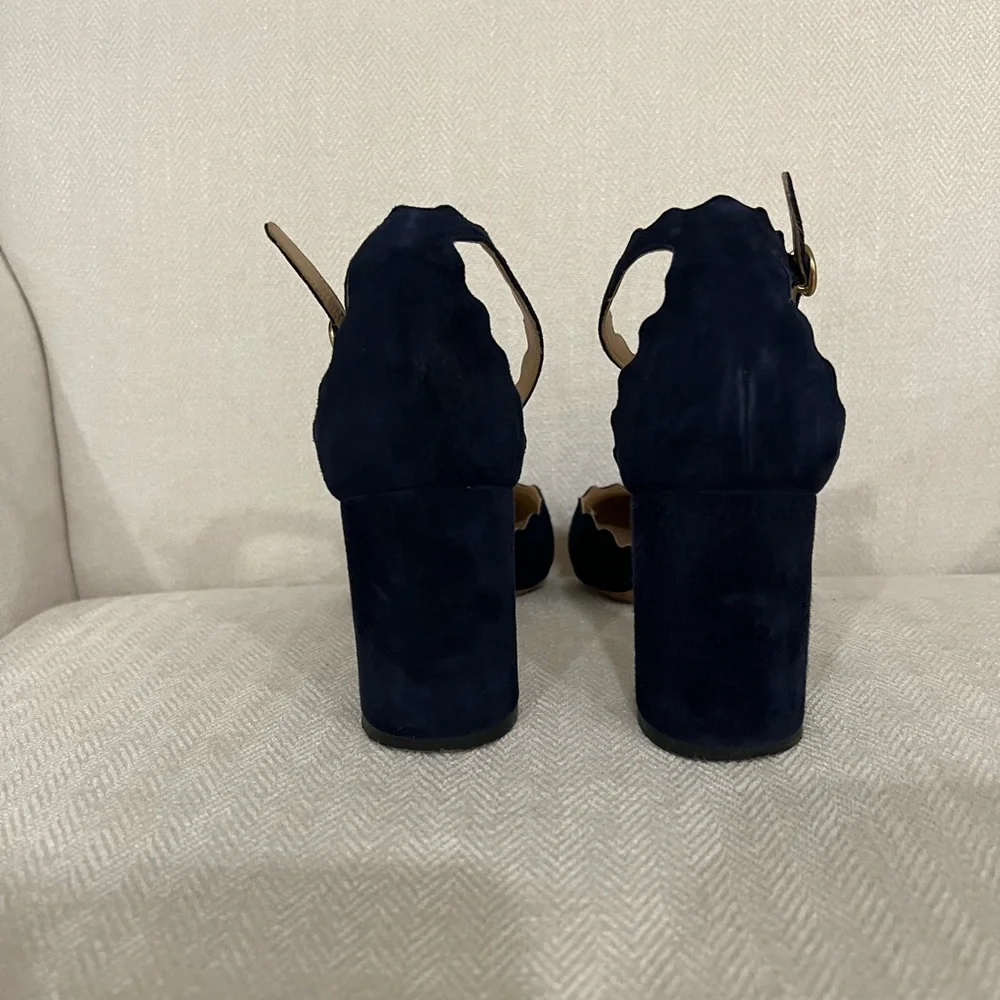 Chloé Navy Scalloped Suede Block Heel Pump